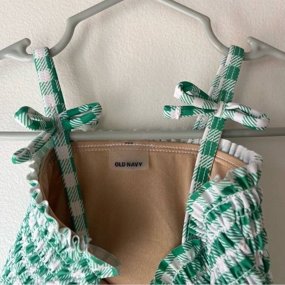 🌼 5/$25 Old Navy Baby Girl Green Gingham Smocked Ruffle Swimsuit 18–24M - Picture 2 of 7